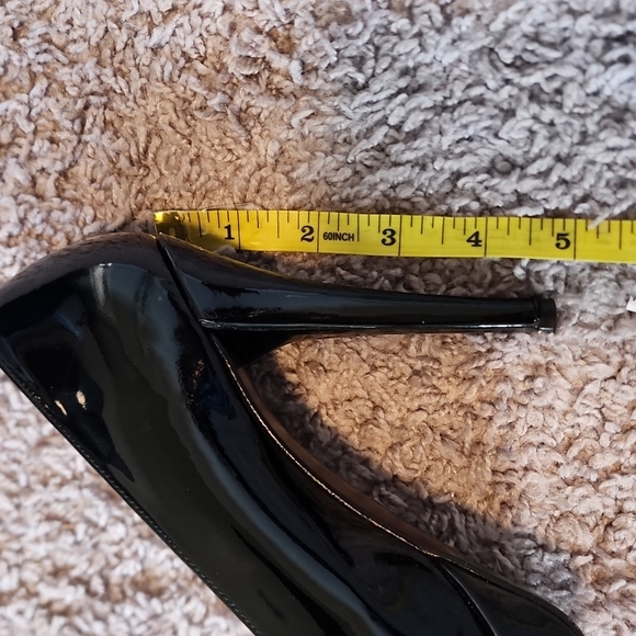 Stuart Weitzman black patent leather pumps heels-7M - Picture 11 of 11